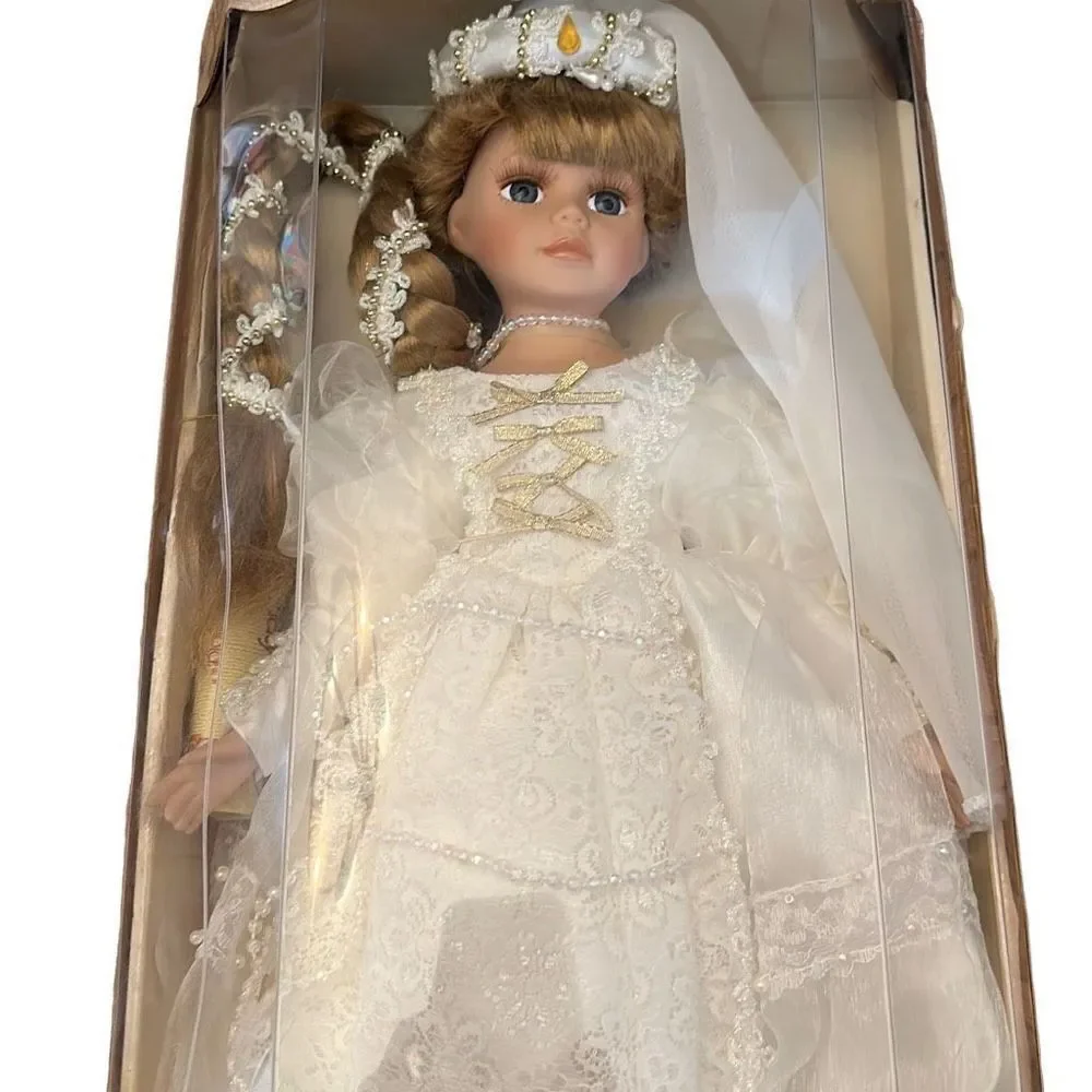 Collector's Choice Genuine Fine Bisque Porcelain Bride‎ Doll NIB
